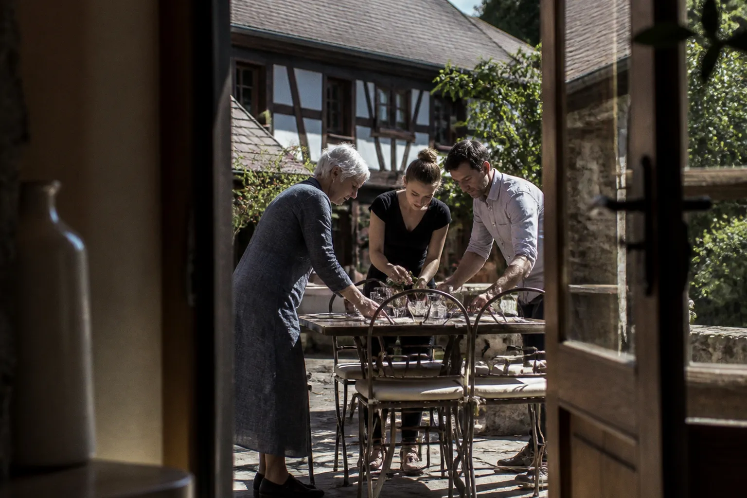 L'art de transmettre une maison d'hôtes : trois générations au service de l'hospitalité